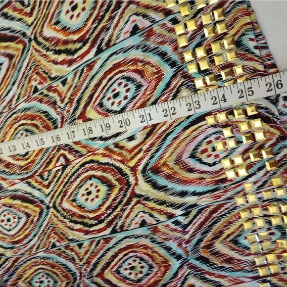 BCBG MAXAZRIA short sleeve blouse with gold stud accent - Picture 9 of 9